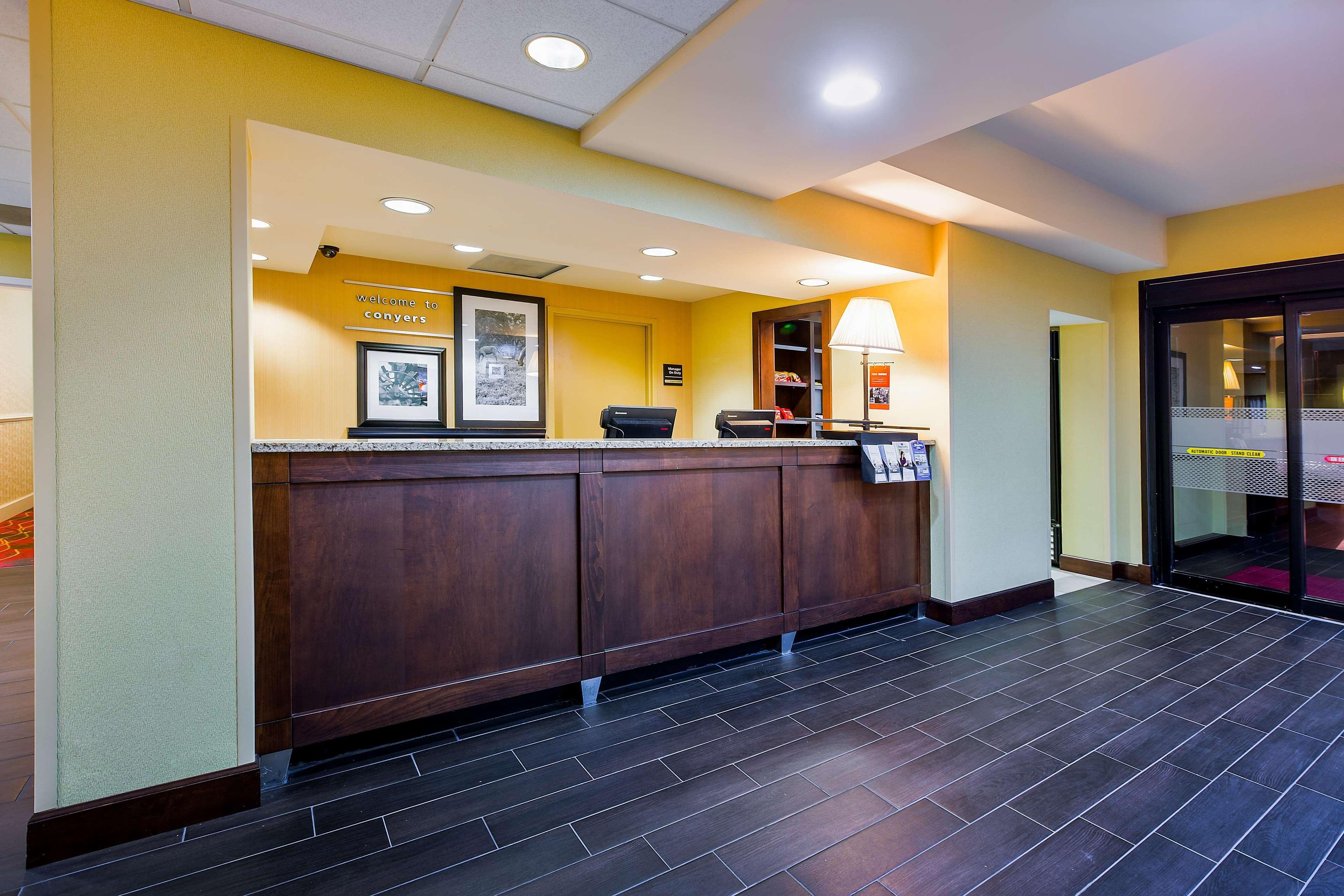 Hampton Inn Conyers Buitenkant foto